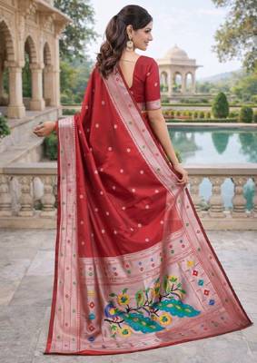 Red silk blend saree with unstitched blouse piece 3