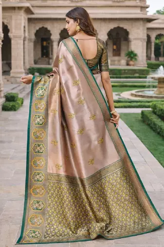 Green gold silk blend saree with unstitched blouse piece