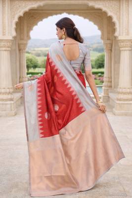 Grey red silk blend saree with unstitched blouse piece 3