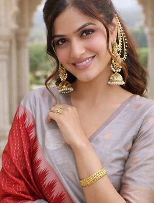 Grey red silk blend saree with unstitched blouse piece 4
