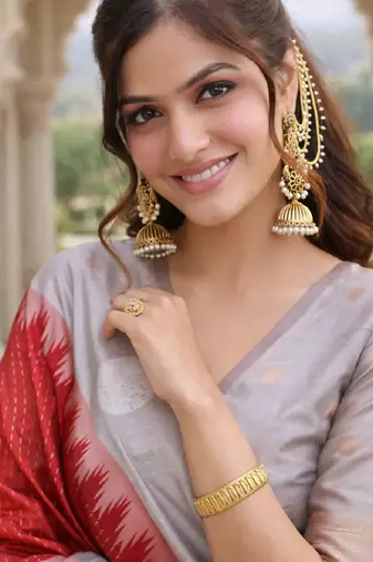 Grey red silk blend saree with unstitched blouse piece