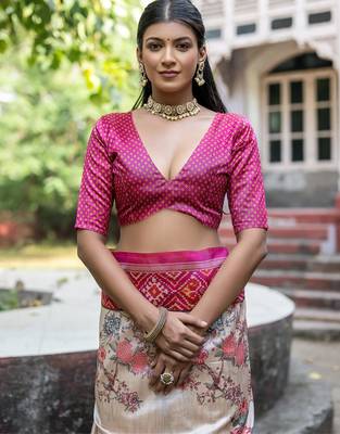 Pink soft tussar silk floral printed saree with blouse 4