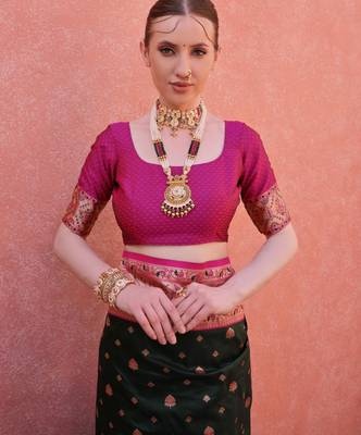 Bottle green paithani silk zari woven saree with blouse 4