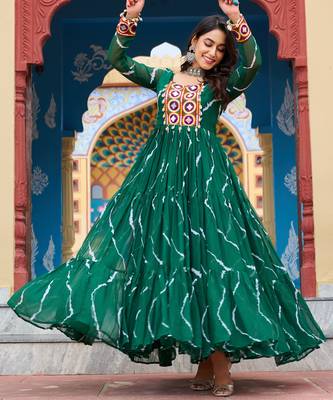 Green women   s laheriya print faux georgette gown with kutchi patchwork 3