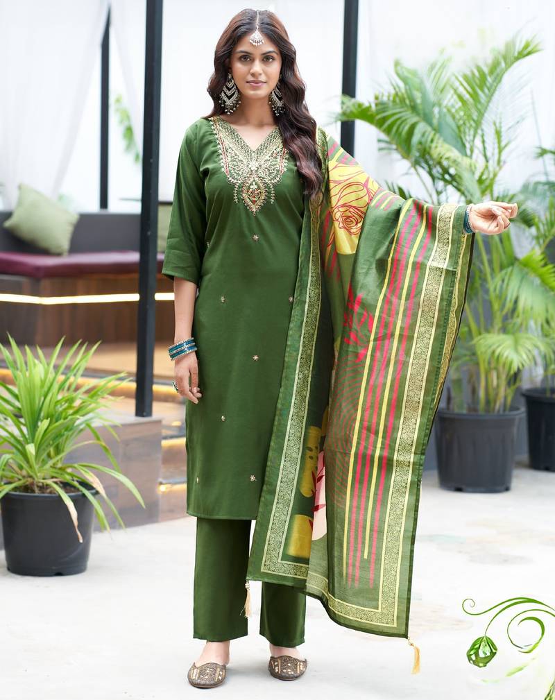 Green women’s premium viscos roman silk kurti set with hand & embroidery work