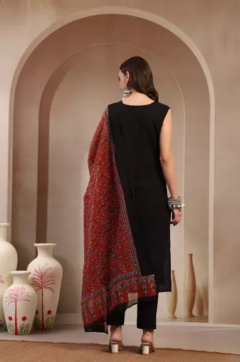 Women black red solid print kurta pant  with dupatta set stitched