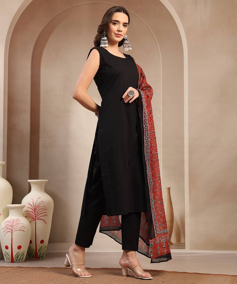 Women black red solid print kurta pant  with dupatta set stitched