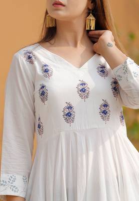 Women white printed anarkali kurta with dupatta set stitched 5