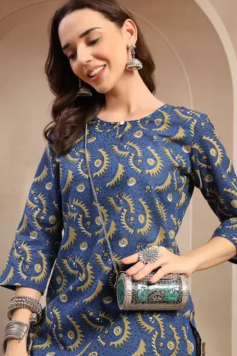 Women blue printed straigth kurta with pyjama  set stitched