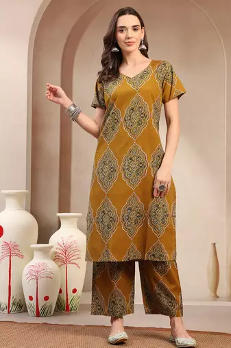 Women yellow printed straigth kurta with pyjama  set stitched