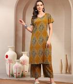 Women yellow printed straigth kurta with pyjama  set stitched