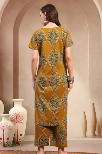 Women yellow printed straigth kurta with pyjama  set stitched