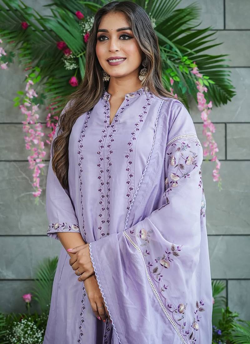 Lavender muslin cotton embroidered kurta set