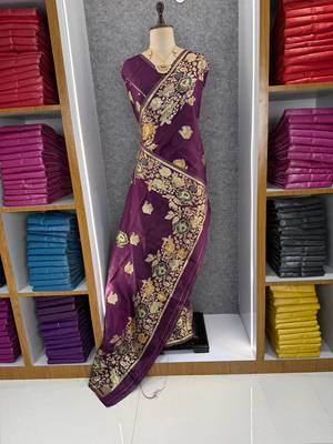 plum color banarasi art silk saree with plain blouse 5