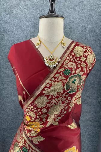 red color banarasi art silk saree with plain blouse