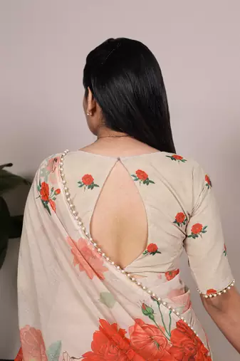 Graceful flow marble floral printed saree with delicate pearl lace