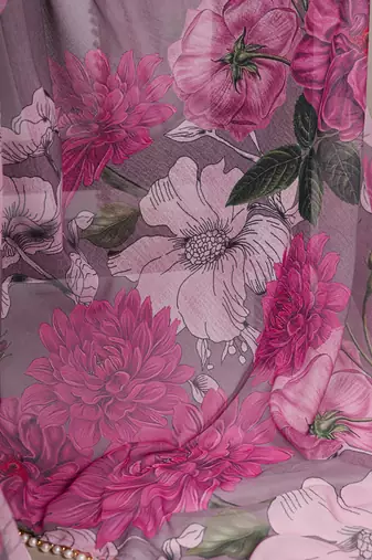 Graceful flow marble floral printed saree with delicate pearl lace