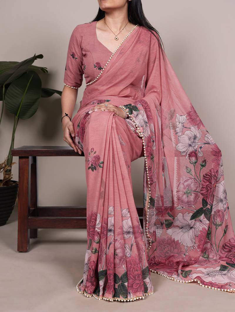 Graceful flow marble floral printed saree with delicate pearl lace