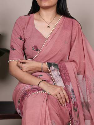 Graceful flow marble floral printed saree with delicate pearl lace 2