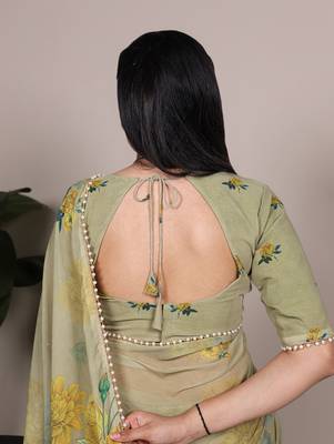 Graceful flow marble floral printed saree with delicate pearl lace 3