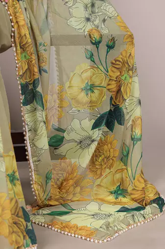 Graceful flow marble floral printed saree with delicate pearl lace