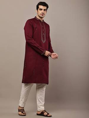 Men’s ivory maroon textured threadwork kurta 2