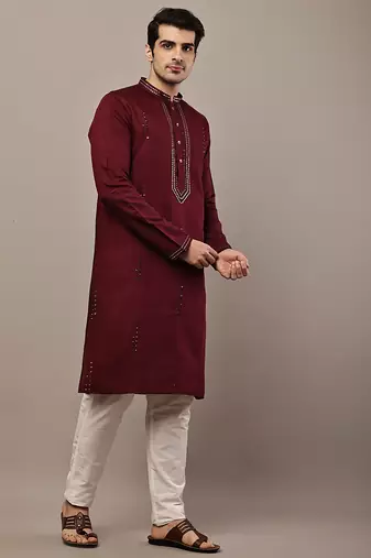 Men’s ivory maroon textured threadwork kurta
