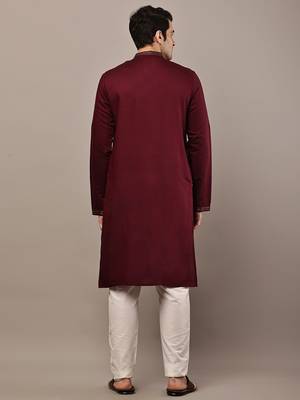 Men’s ivory maroon textured threadwork kurta 4