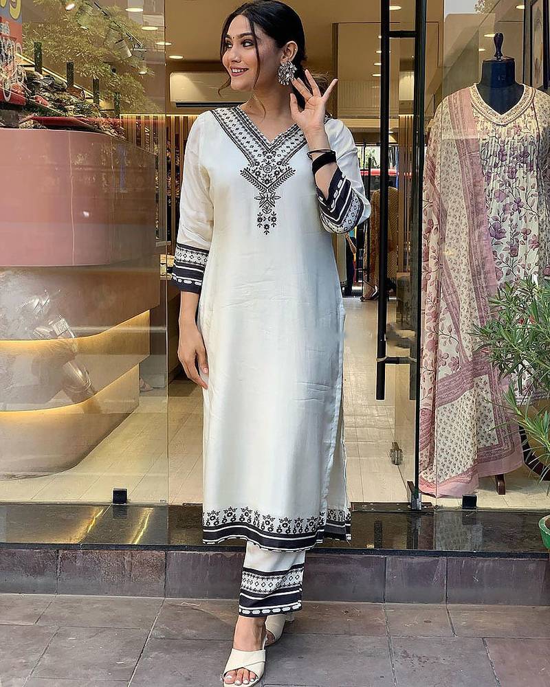 White color viscose rayon printed sttiched suit details