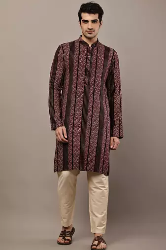 Men’s maroon textured ethnic print kurta