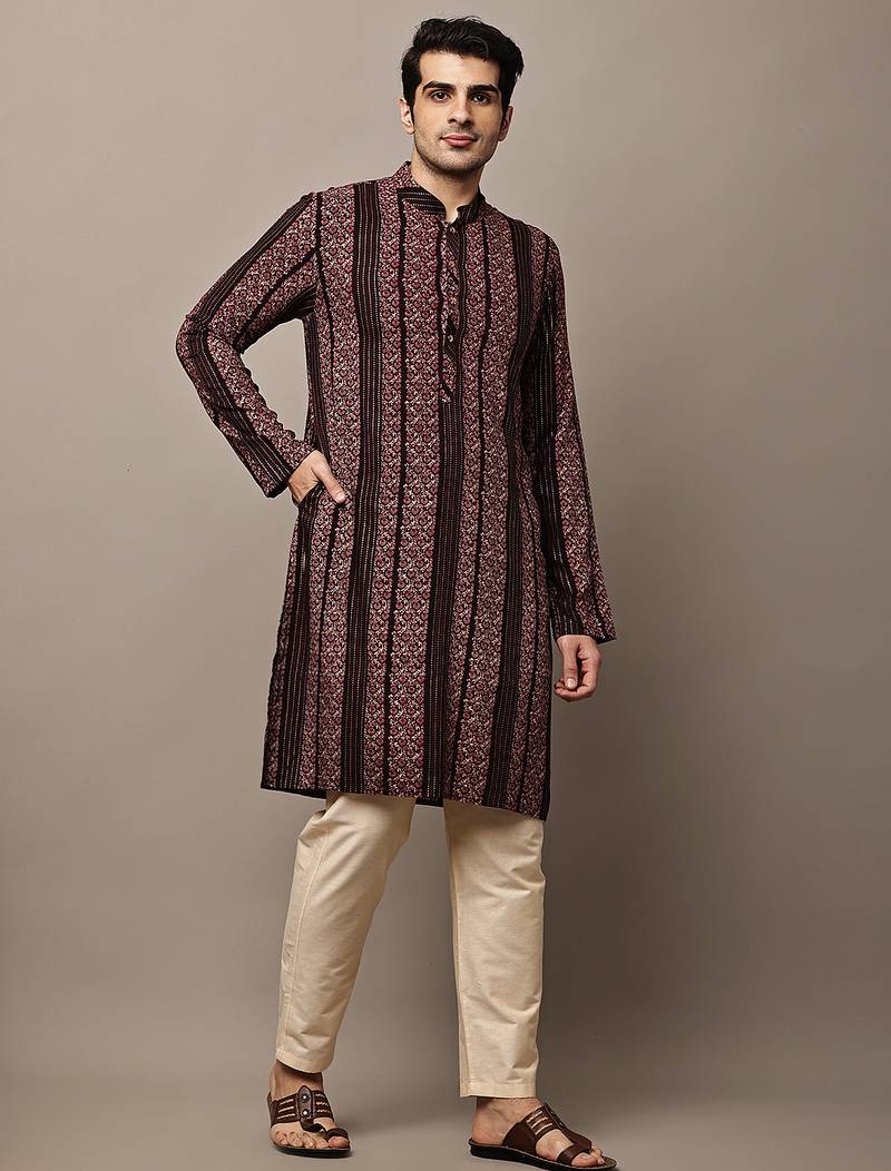 Men’s maroon textured ethnic print kurta
