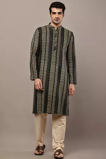Men’s bottle green textured threadwork kurta