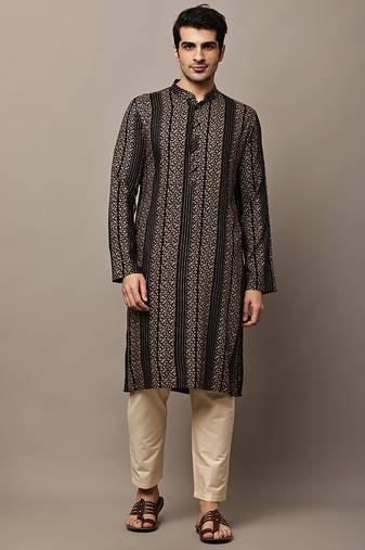 Men’s black textured threadwork kurta