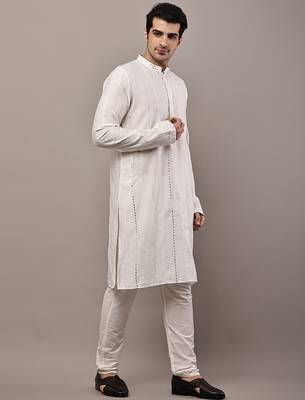 Men’s white textured embroidered kurta 3
