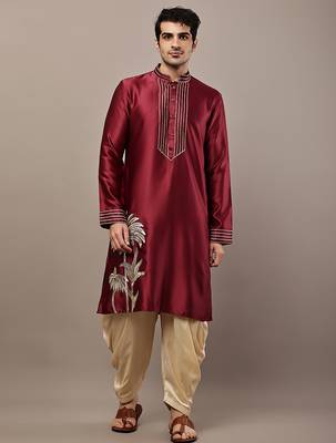 Men’s maroon embroidered kurta with contrast threadwork & decorative motif 1
