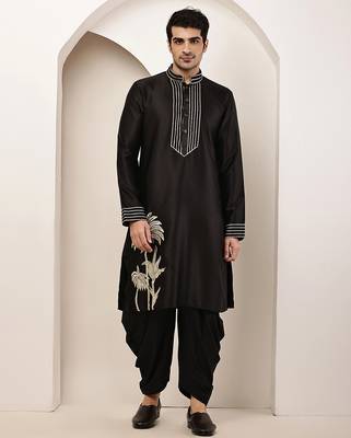 Men’s black embroidered kurta with contrast threadwork & decorative motif 1