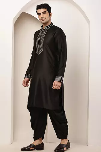 Men’s black embroidered kurta with contrast threadwork & decorative motif