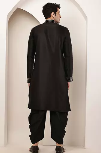 Men’s black embroidered kurta with contrast threadwork & decorative motif