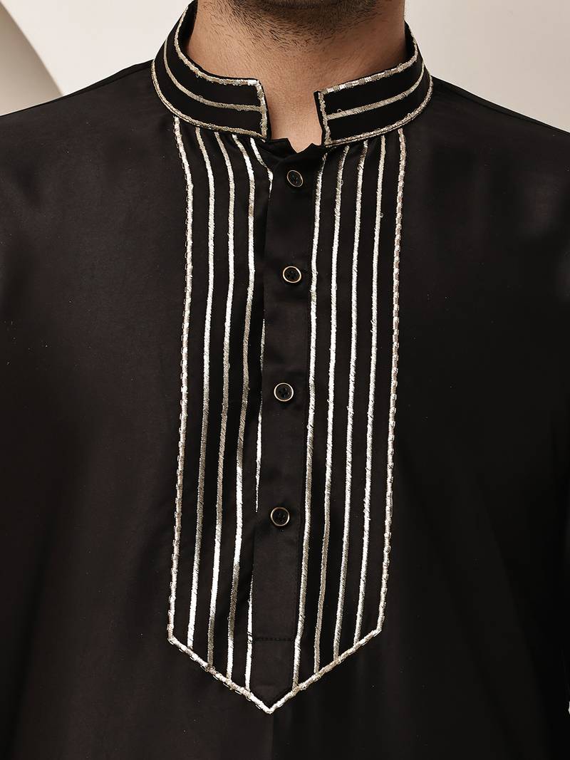 Men’s black embroidered kurta with contrast threadwork & decorative motif