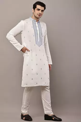 Men’s off-white embroidered kurta