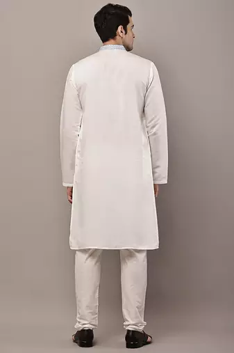 Men’s off-white embroidered kurta