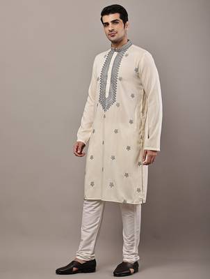 Men’s  cream embroidered kurta set 2