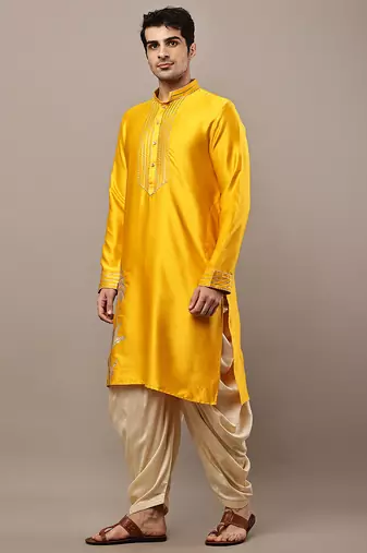 Men’s yellow embroidered kurta with contrast threadwork & decorative motif