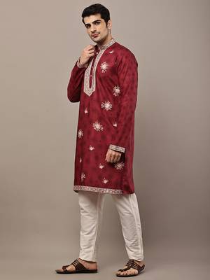 Men’s  women’s ethnic kurta – maroon floral printed kurta with embroidered neck panel 2