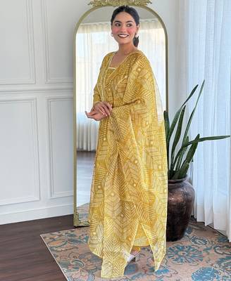 Yellow printed suit set 3