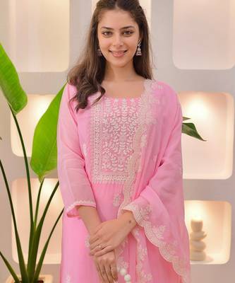 Baby-pink festive suit with heavy dupatta 5