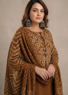 Straight cotton printed embroiderd kurta pant and dupatta set 3