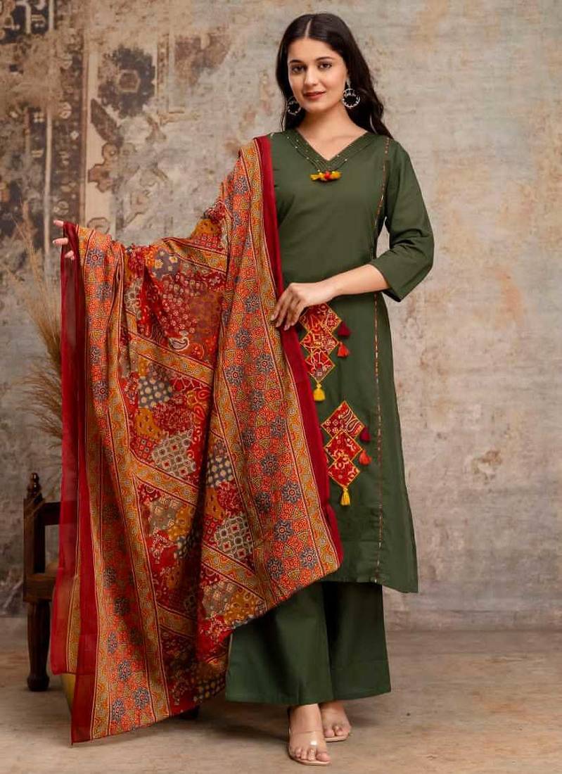 Straight cotton printed embroiderd kurta pant and dupatta set