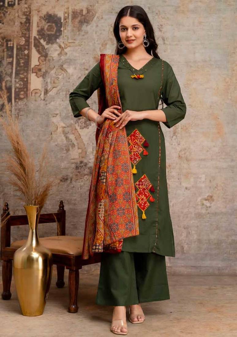 Straight cotton printed embroiderd kurta pant and dupatta set