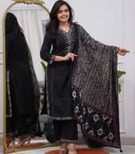 Straight cotton printed embroiderd kurta pant and dupatta set
